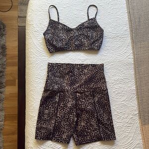 LIVE THE PROCESS Workout set size small